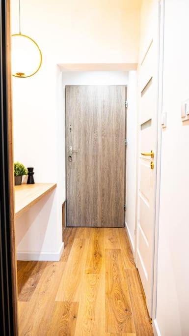 Funkcjonalne Blisko Przystankow Apartament Warszawa