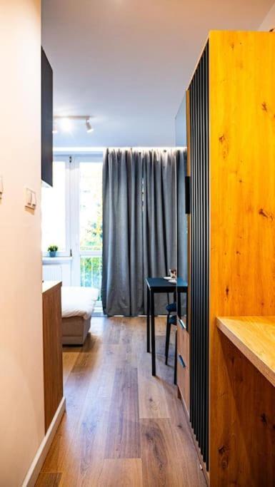 Funkcjonalne Blisko Przystankow Apartament *