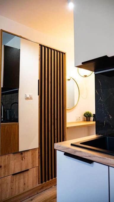 Funkcjonalne Blisko Przystankow Apartment Warsaw